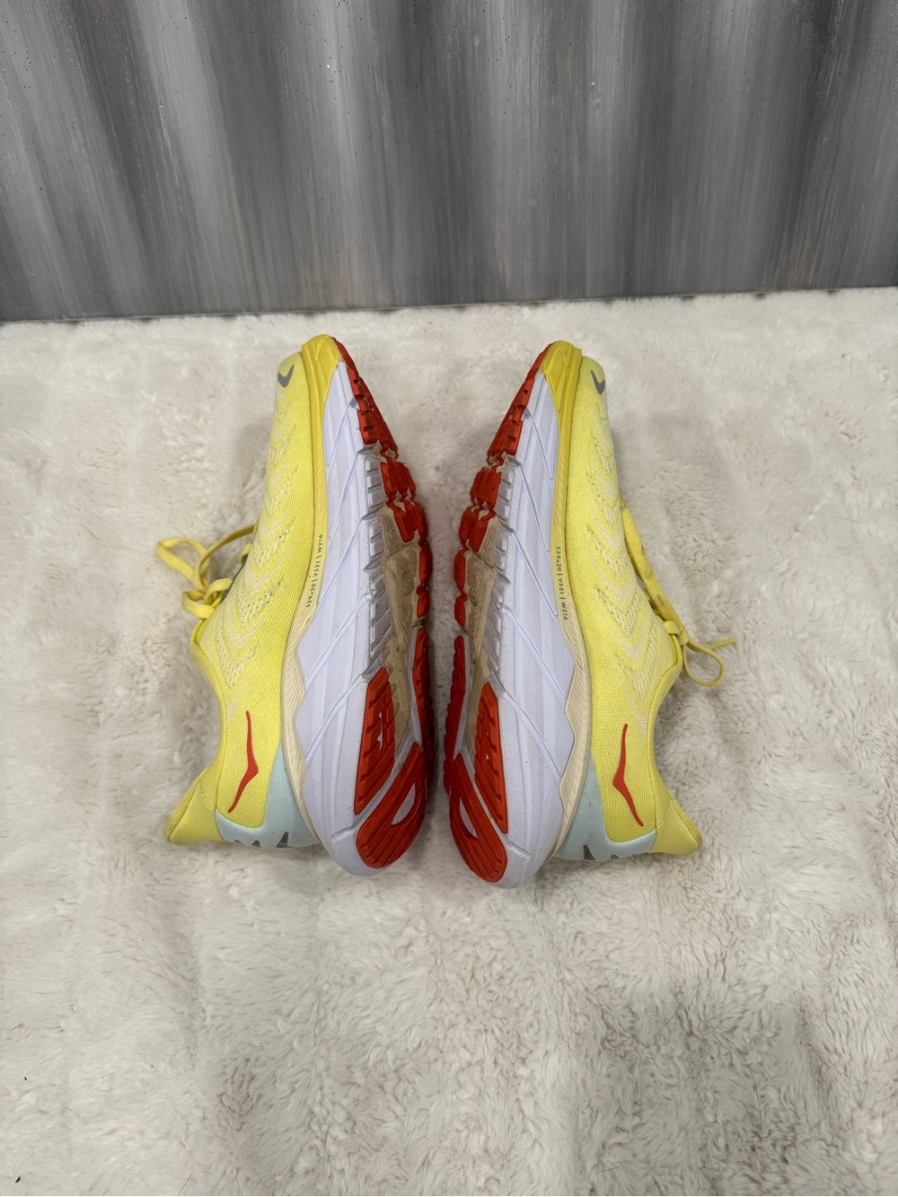 Hoka One One Ariahi 6 Running Shoe Yellow - Picture 5 of 6